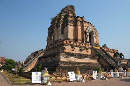 Wat Chedi Luang wieder von aussen